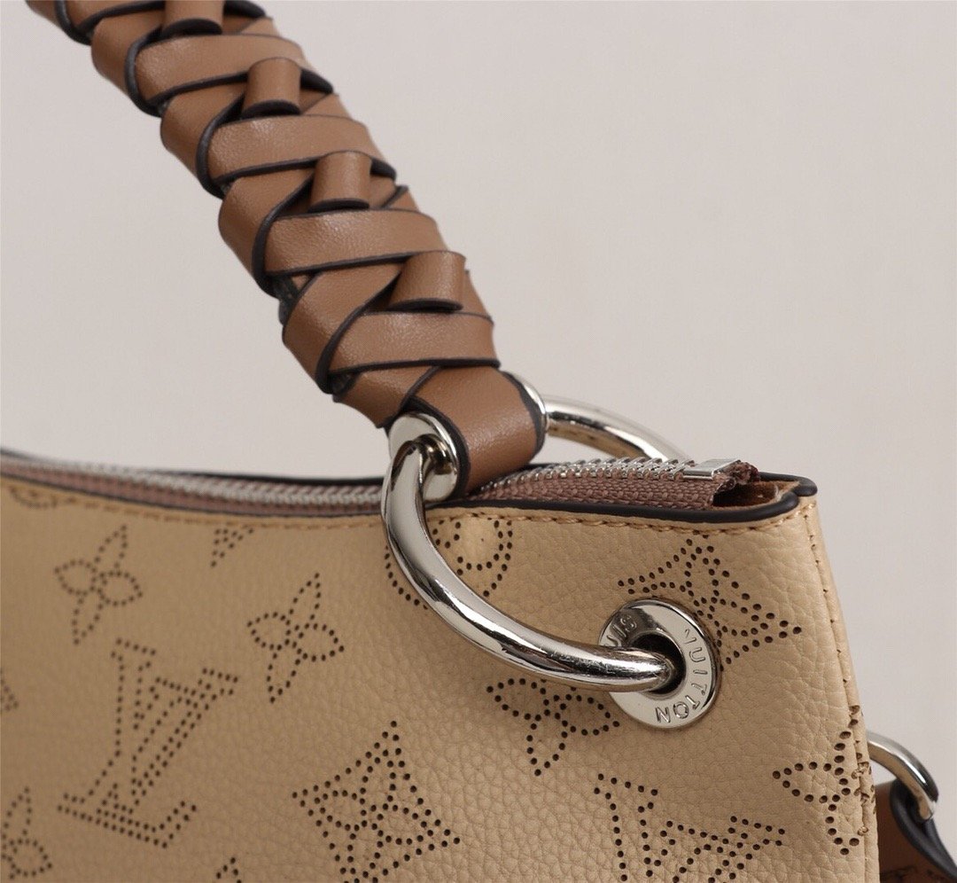 LV Louis Vuitton Beaubourg Hobo