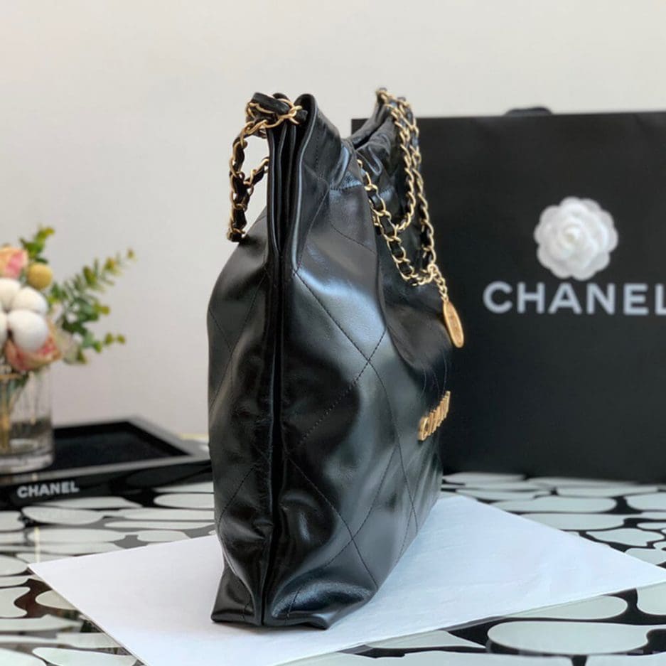 iCHANEL 22 Small Handbag-Hobo Bags -Black