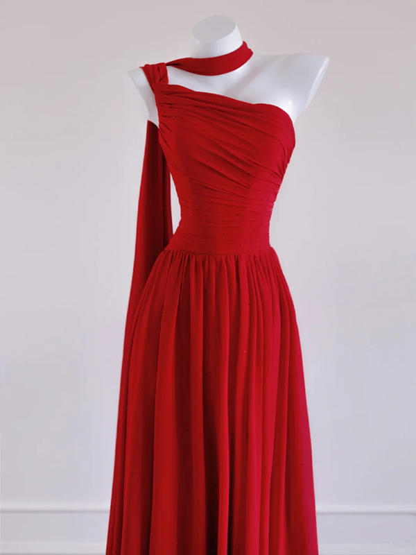 Red one-shoulder fitted waist long elegant ball gown/bridal dress R8284