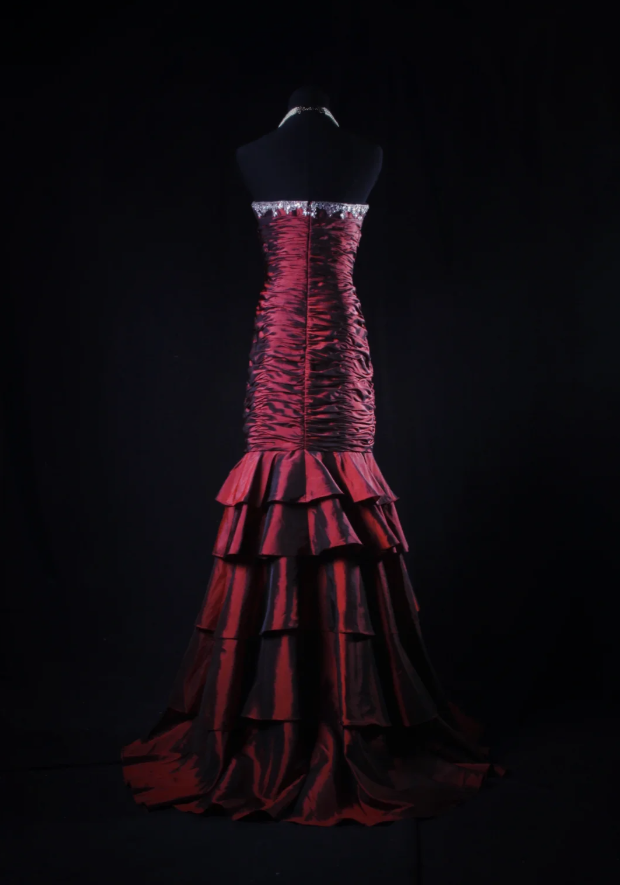 Vintage Strapless Burgundy Satin Pleated Mermaid Long Party Dress Prom Gown With Beads