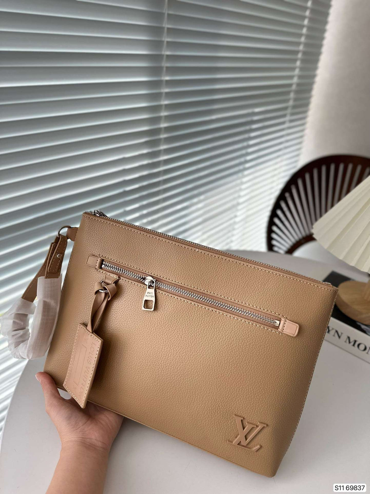 Lv CLUTCH BAG