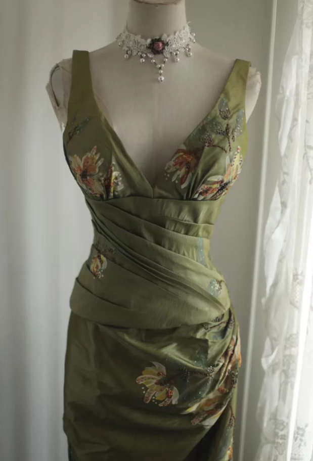 Unique V Neck Green Satin Pleated Floral Mermaid Party Dress Long Evening Gown With Beads