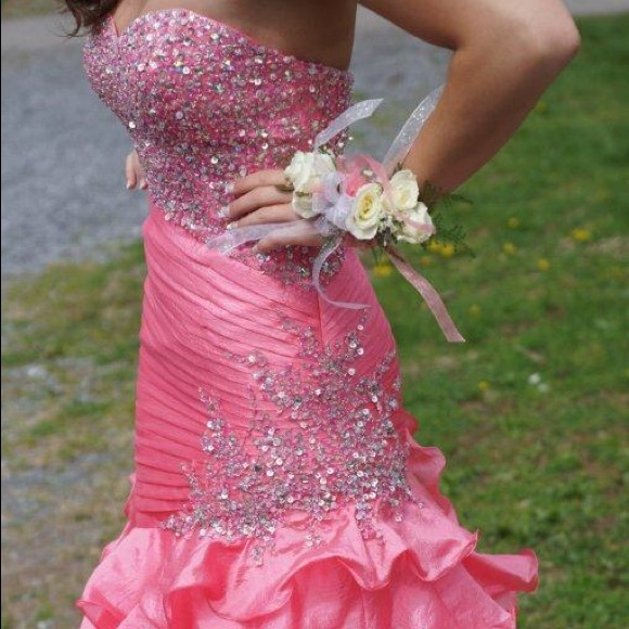 Pretty Pink Strapless Satin Beaded Pleated Ruffles Long Wedding Guest Dress Mermaid Party Dress SP1177