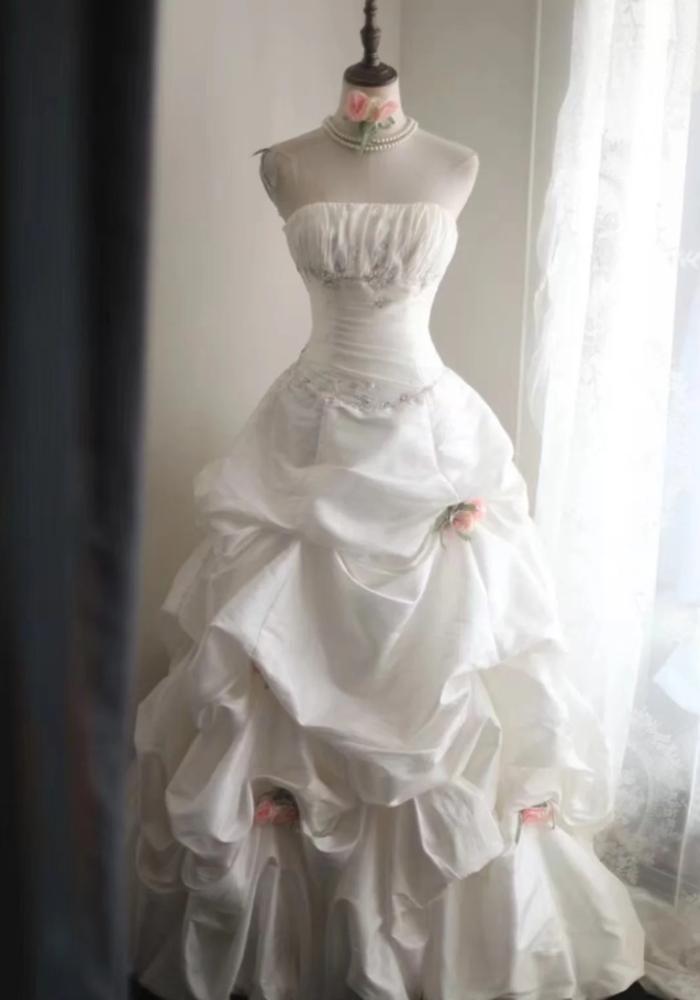 Elegant Strapless Ball Gown White Satin Pleated Floral Long Wedding Dress