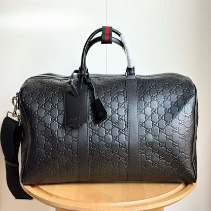 Gucci Emblem Medium Duffle Bag Black 45Cm