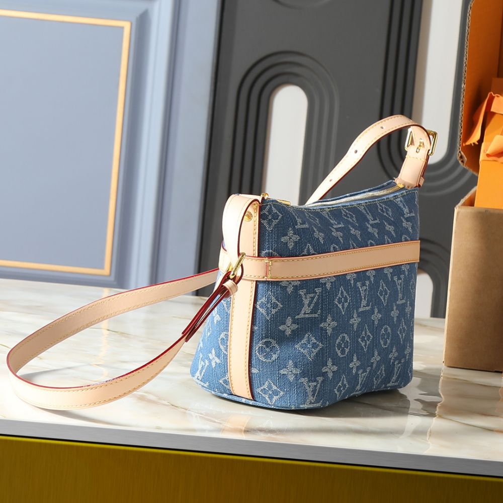 Louis Vuitton Cruiser Toiletry Bag Blue Denim 22Cm M27945