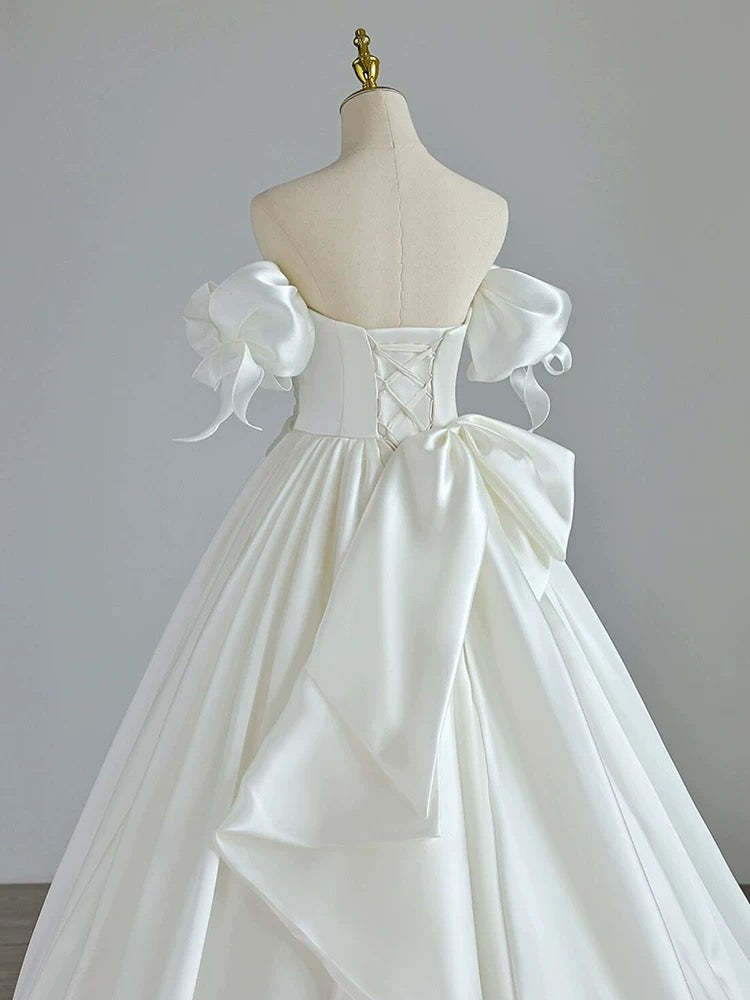 Simple Ball Gown Sweetheart Satin Long White Wedding Dresses With Bow C1788