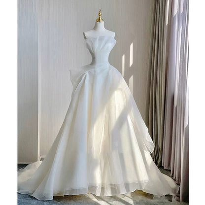 Timeless Ball Gown Strapless Tulle Long White Wedding Dresses With Ruffles C1815