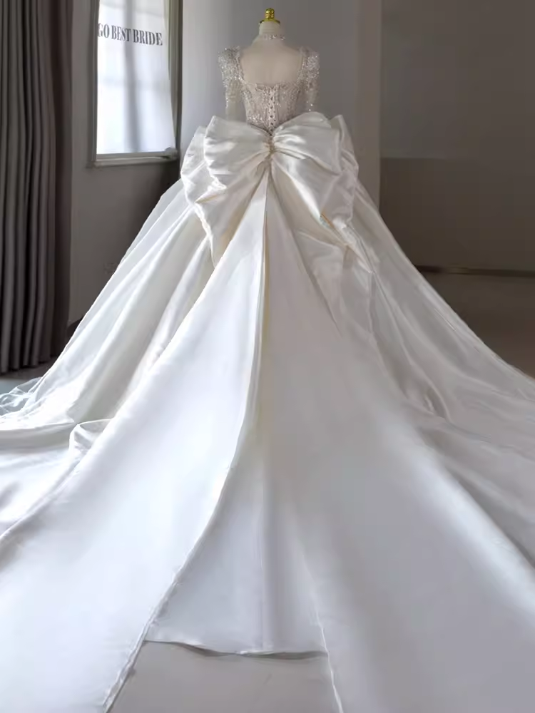 Princess Ball Gown Long Sleeves Satin Wedding Dresses C203