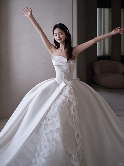 Timeless Ball Gown Strapless Satin Applique Tulle Long Wedding Dresses C3892