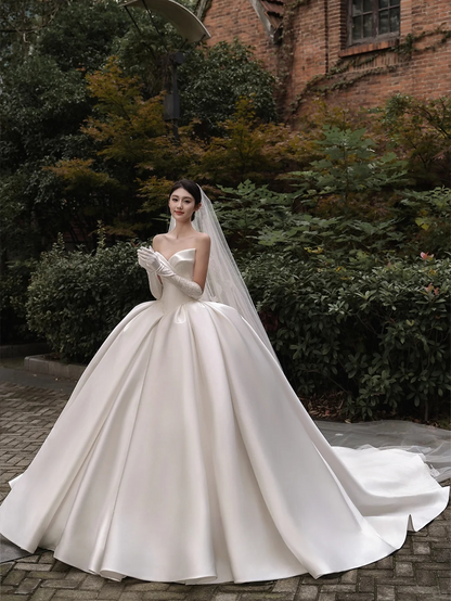Timeless Ball Gown Strqpless Satin Applique With Veil Gloves Long Wedding Dresses C4018
