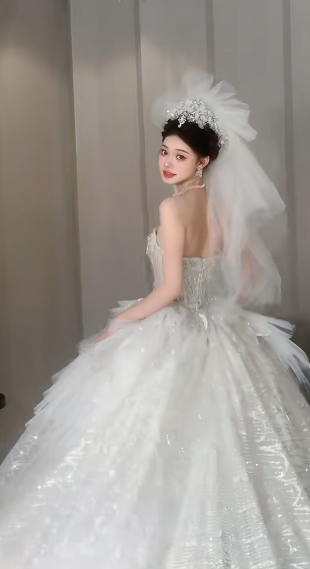 Timeless Ball Gown Strapless Tulle Sequin With Veil Long Wedding Dresses C4063