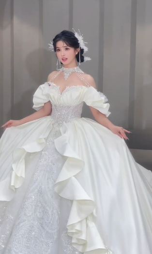 Stunning Ball Gown Off The Shoulder Satin Tulle Sqeuin Long Wedding Dresses C4091