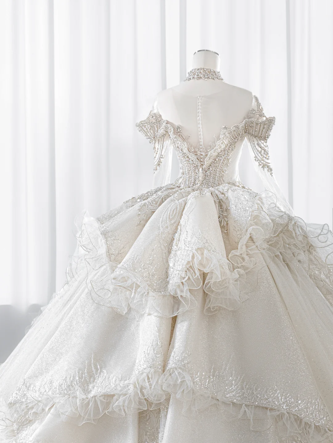 Timeless Ball Gown Off The Shoulder Tulle Lace Sequin Beaed Long Sleeves Long Wedding Dresses C4142
