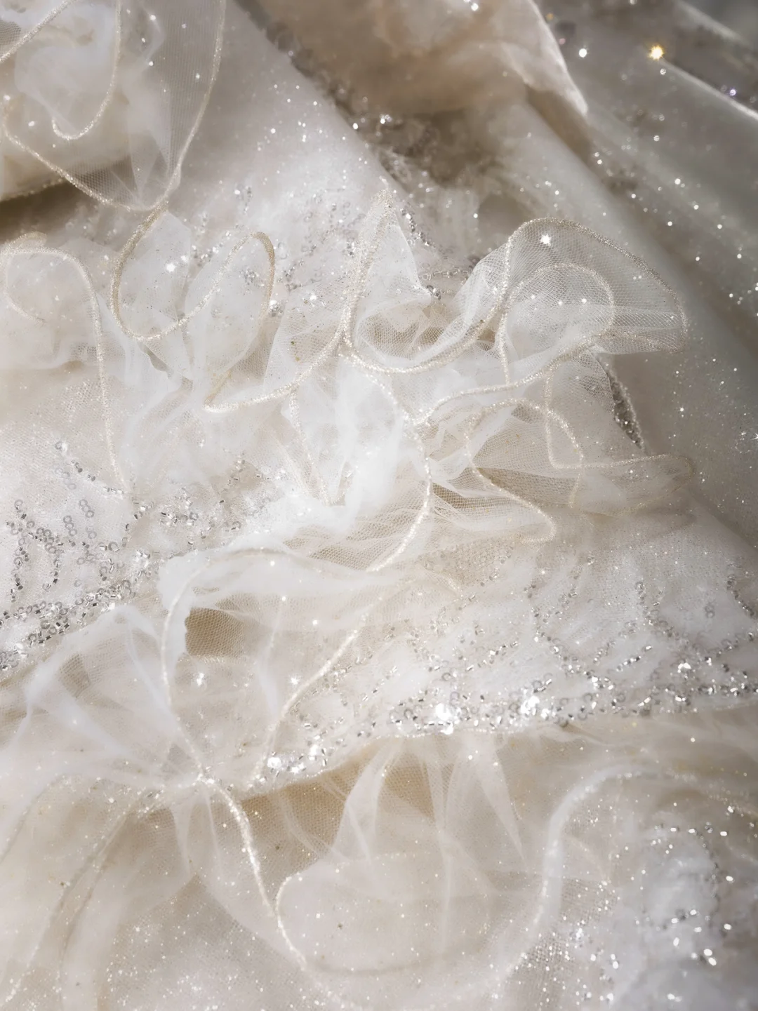 Timeless Ball Gown Off The Shoulder Tulle Lace Sequin Beaed Long Sleeves Long Wedding Dresses C4142