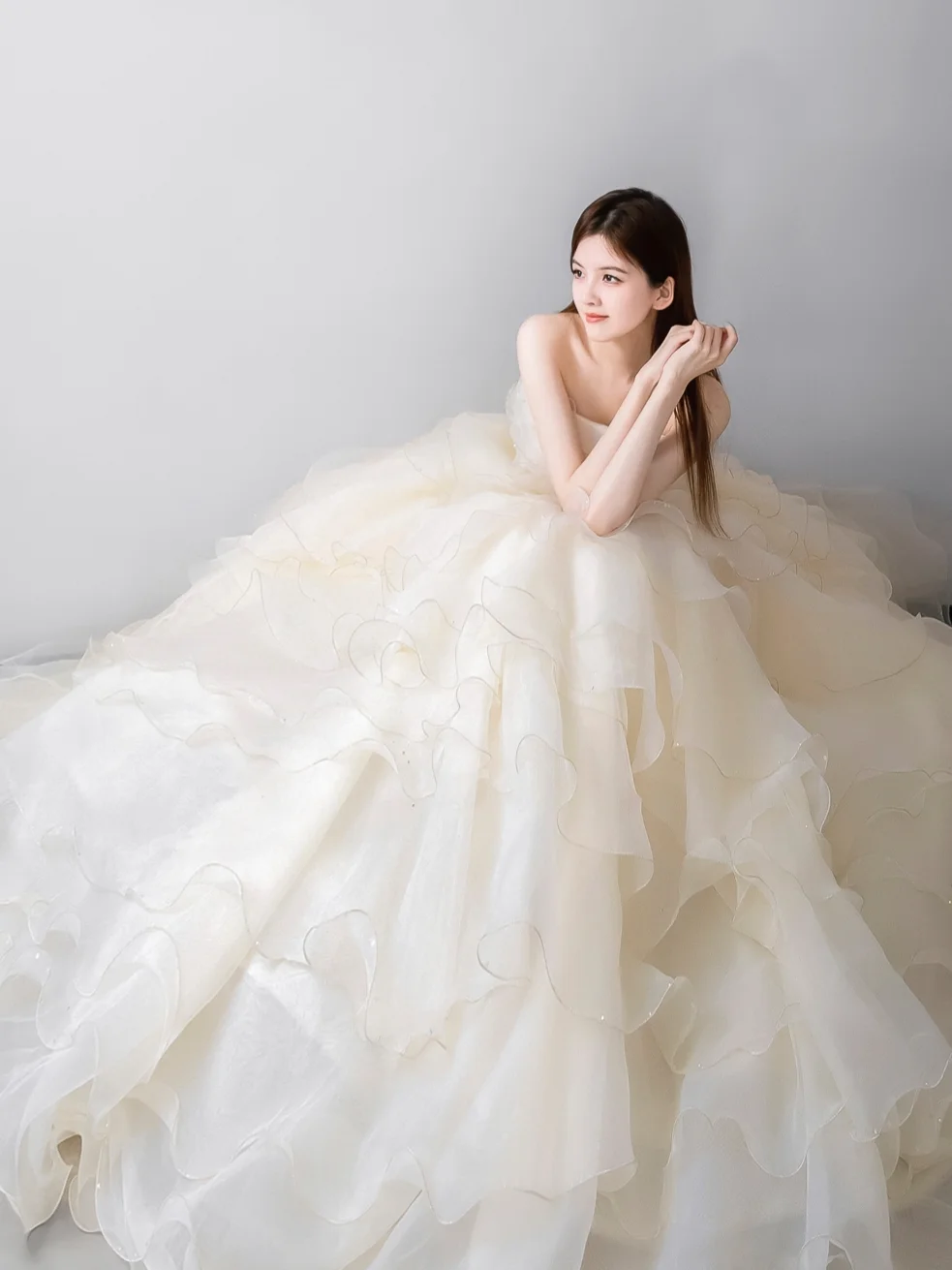 Pretty Ball Gown Strapless Chiffon Long Wedding Dresses C4144