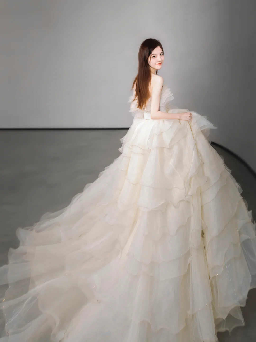 Pretty Ball Gown Strapless Chiffon Long Wedding Dresses C4144
