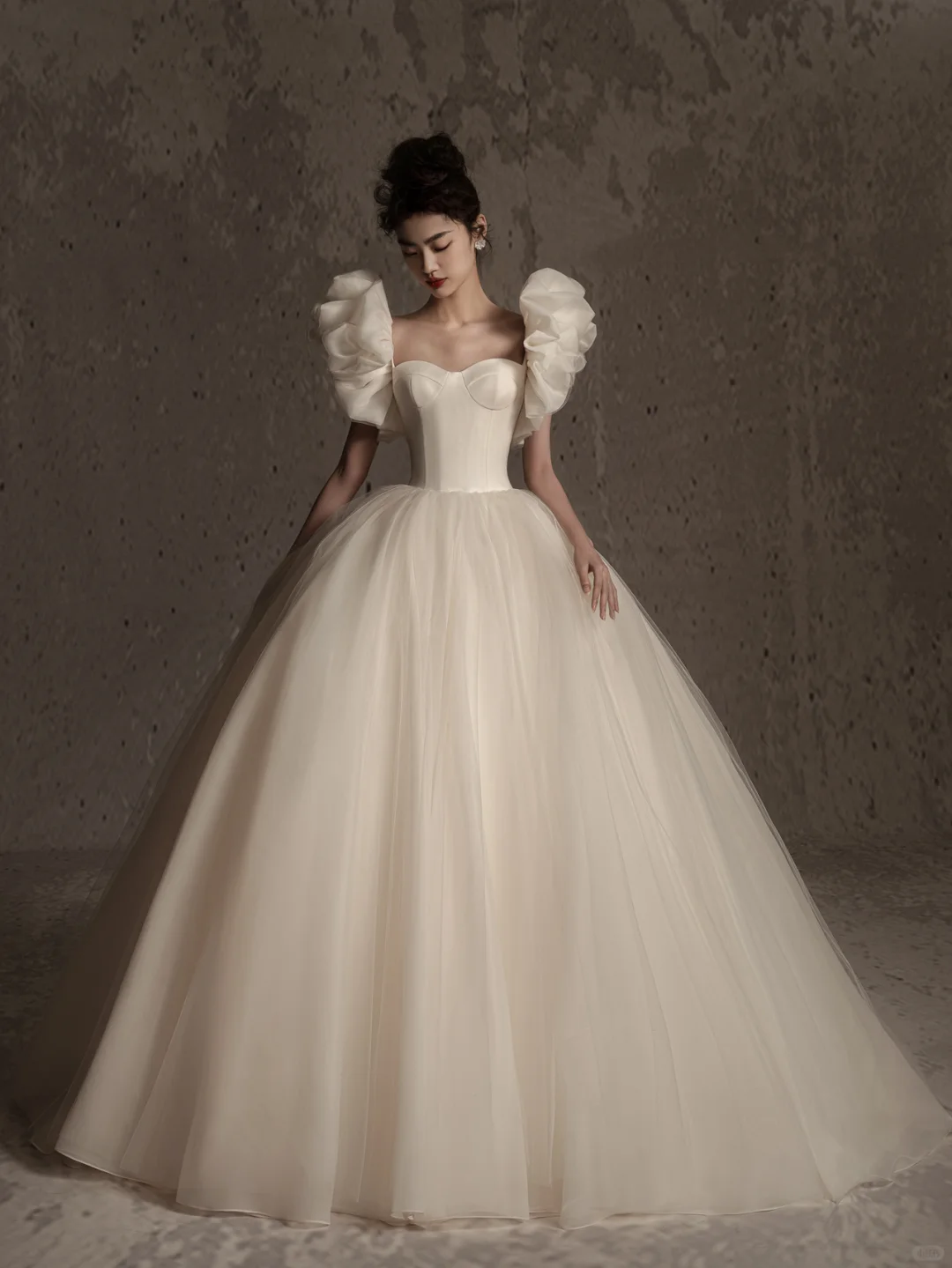 Unique Ball Gown Sweetheart Satin Tulle Long Wedding Dresses C4165