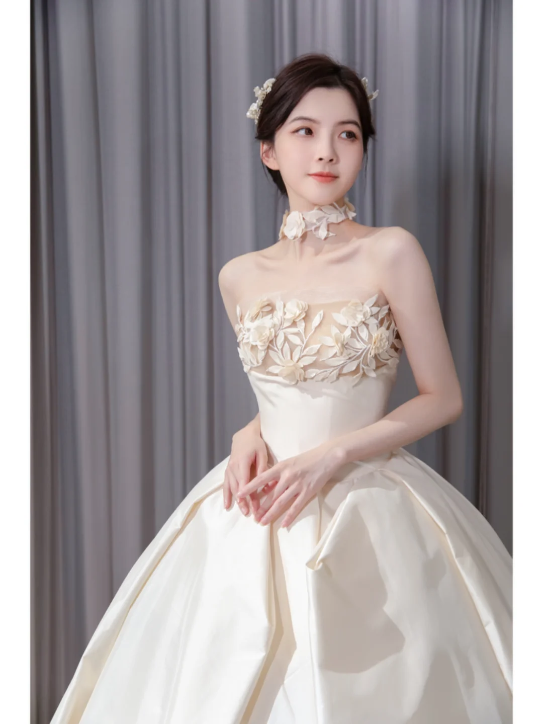 Unique Ball Gown Starpless Satin Applique Long Wedding Dresses C4192