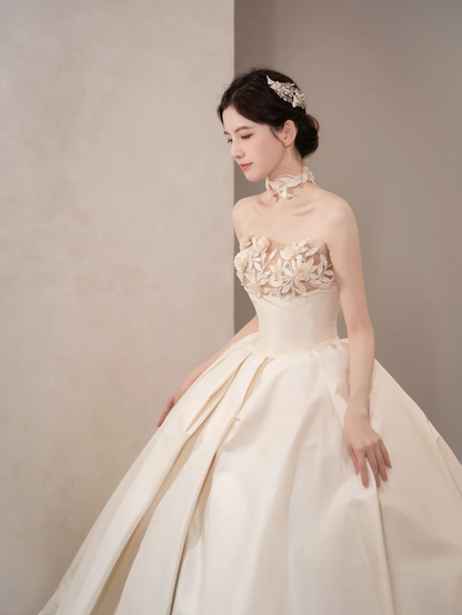 Unique Ball Gown Starpless Satin Applique Long Wedding Dresses C4192