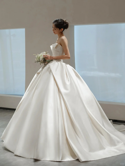 Pretty Ball Gown Strapless Satin Pleated With Veil Long Wedding Dresses C4286