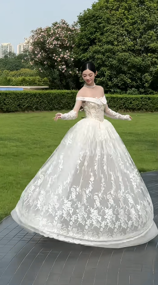 French Tender Ball Gown Off The Shoulder Tulle Lace With Sleeves Long Wedding Dresses C4440