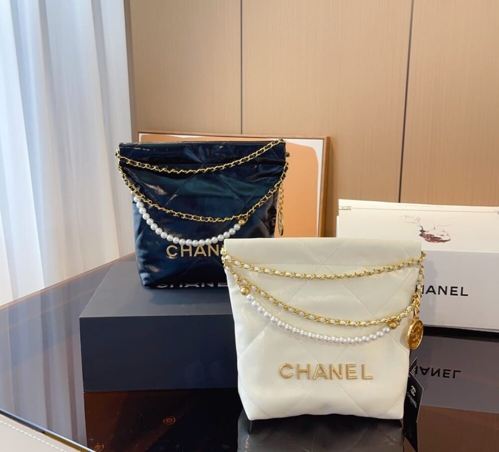 Chanel 22 Mini Handbag Crystal Pearls Black 22Cm