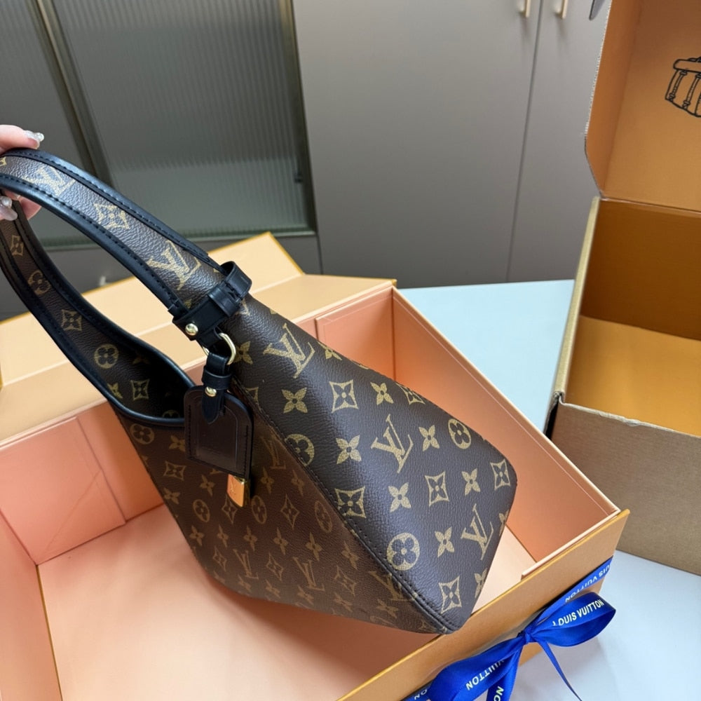 LOUIS VUITTON THE DROP PM MONOGRAM BROWN 25CM M12940