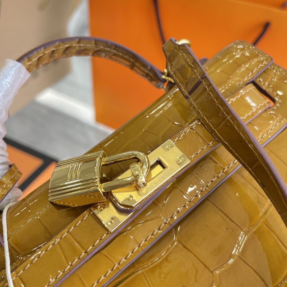 Hermes Mini Kelly Handbag Alligator Brown 22Cm