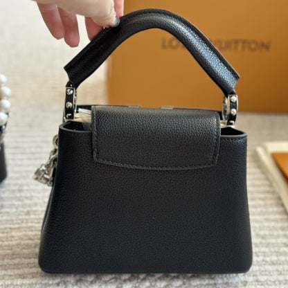 Louis Vuitton Capucines Mini Bag Black 20Cm M11908