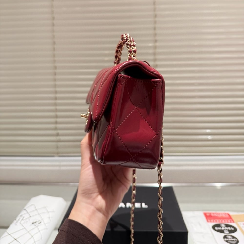Chanel Classic Mini Flap Bag With Chain In Burgundy 21Cm