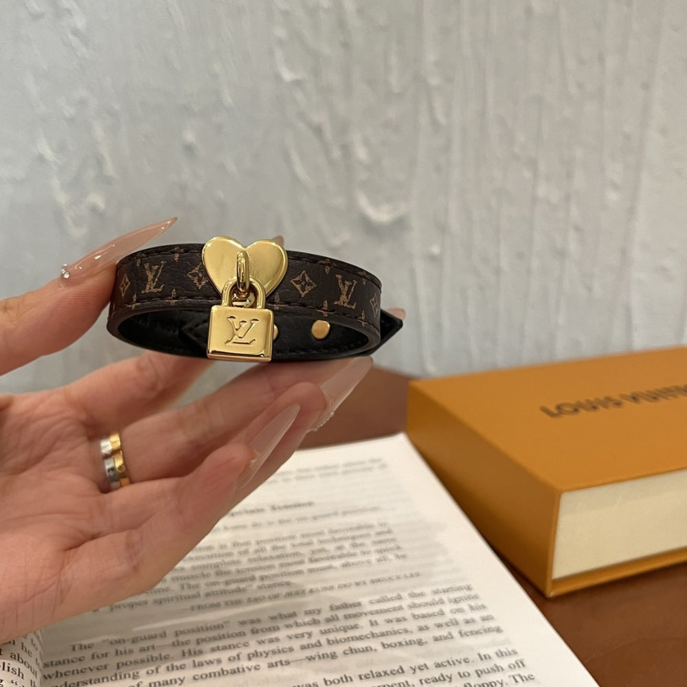 Louis Vuitton Lock Me In Love Bracelet Monogram Brown M4264Z