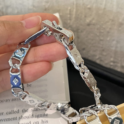 Louis Vuitton Monogram Tied Up Necklace Silver M00919