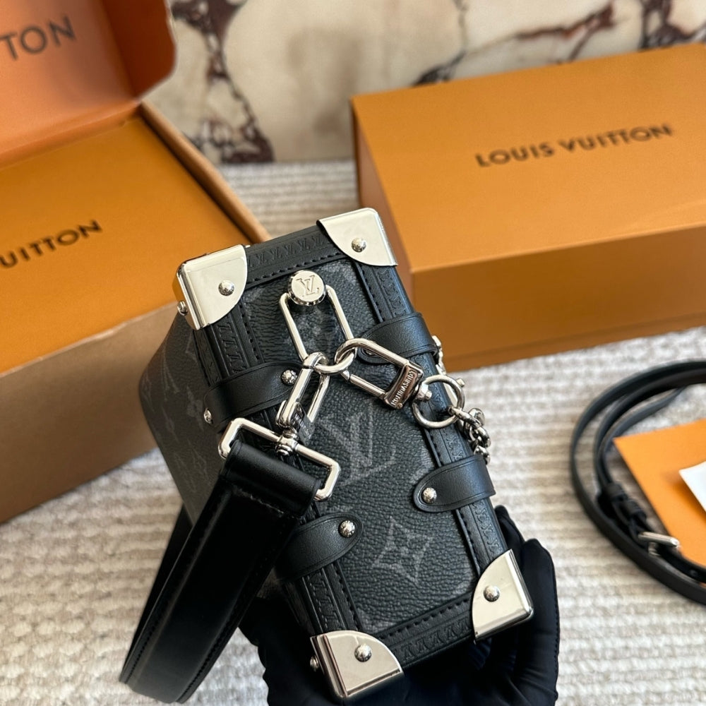 Louis Vuitton Side Trunk MM East West Monogram Eclipse 28Cm M26226