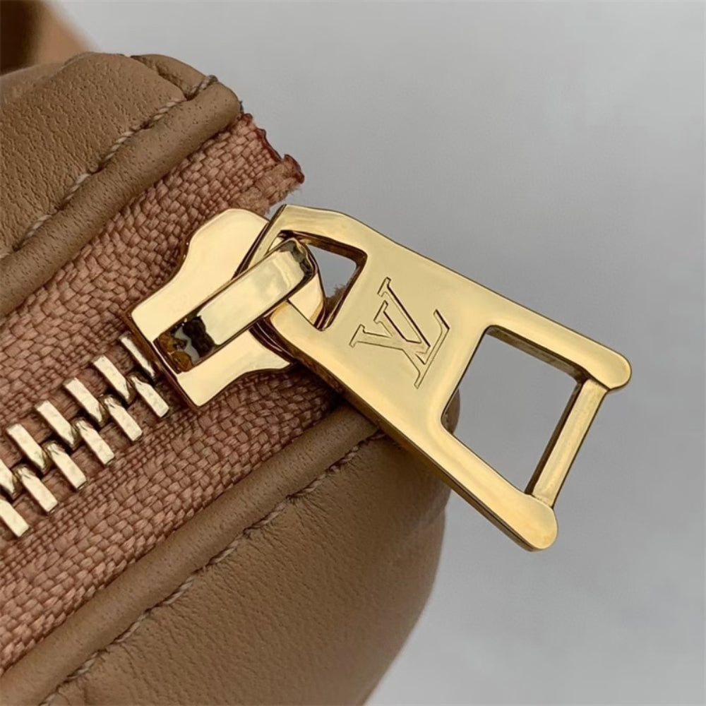 Louis Vuitton Coussin PM Camel 26Cm M57791