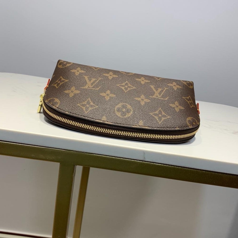Louis Vuitton Cosmetic Pouch PM Monogram Canvas 19cm LV M47515