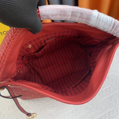 Louis Vuitton Artsy MM Red 47Cm