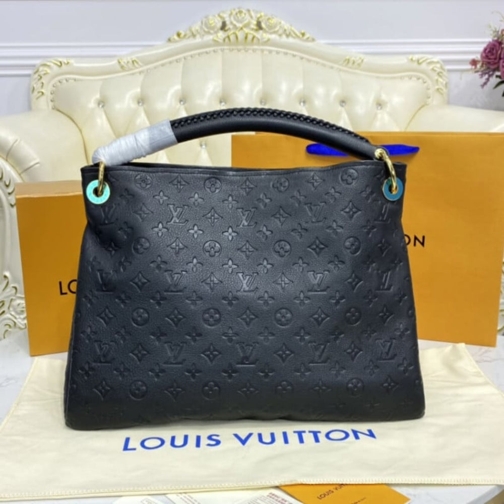 Louis Vuitton Artsy MM Black 41Cm M41066