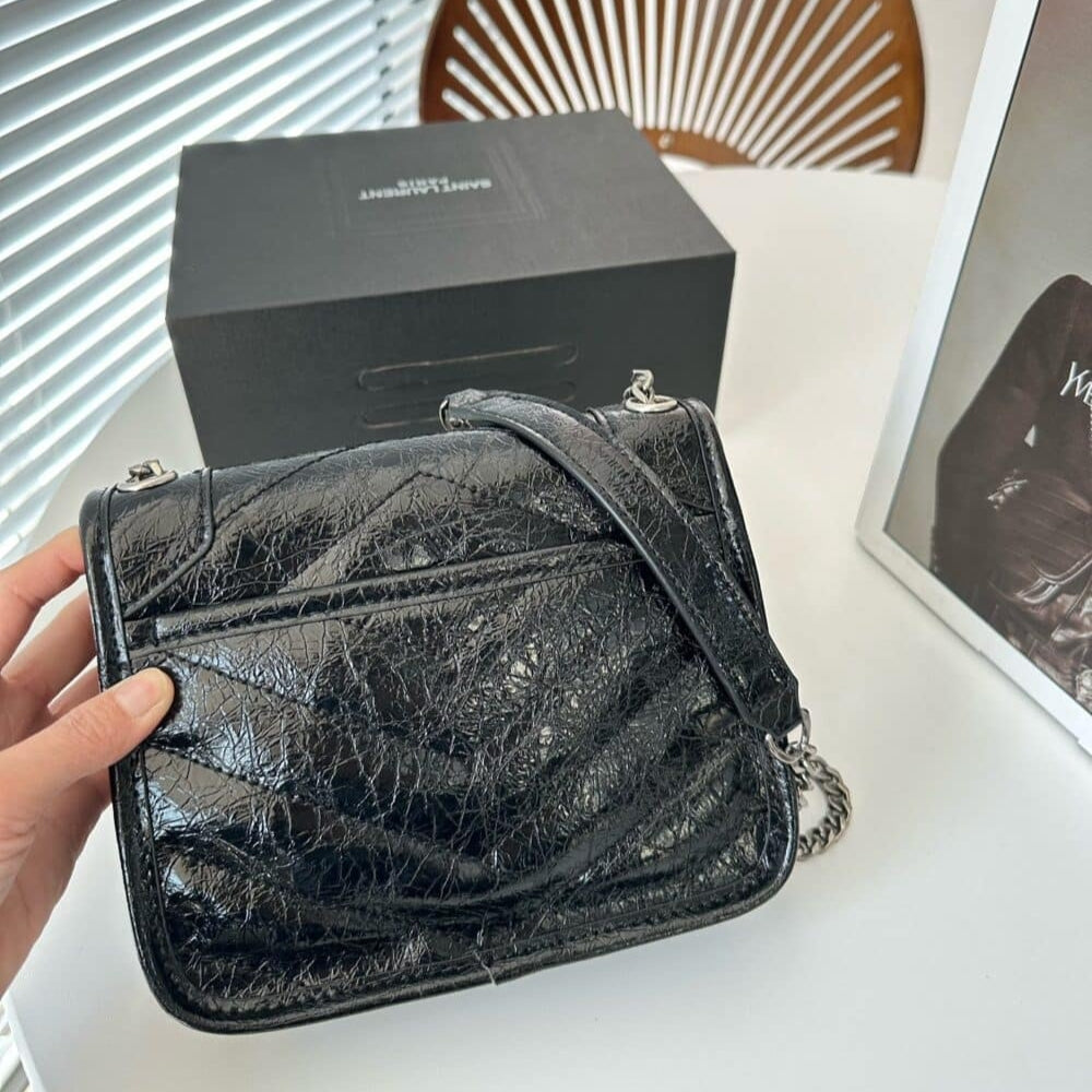 Saint Laurent Niki Vintage Leather Chain Wallet Black 19Cm 583103 0En04 1000