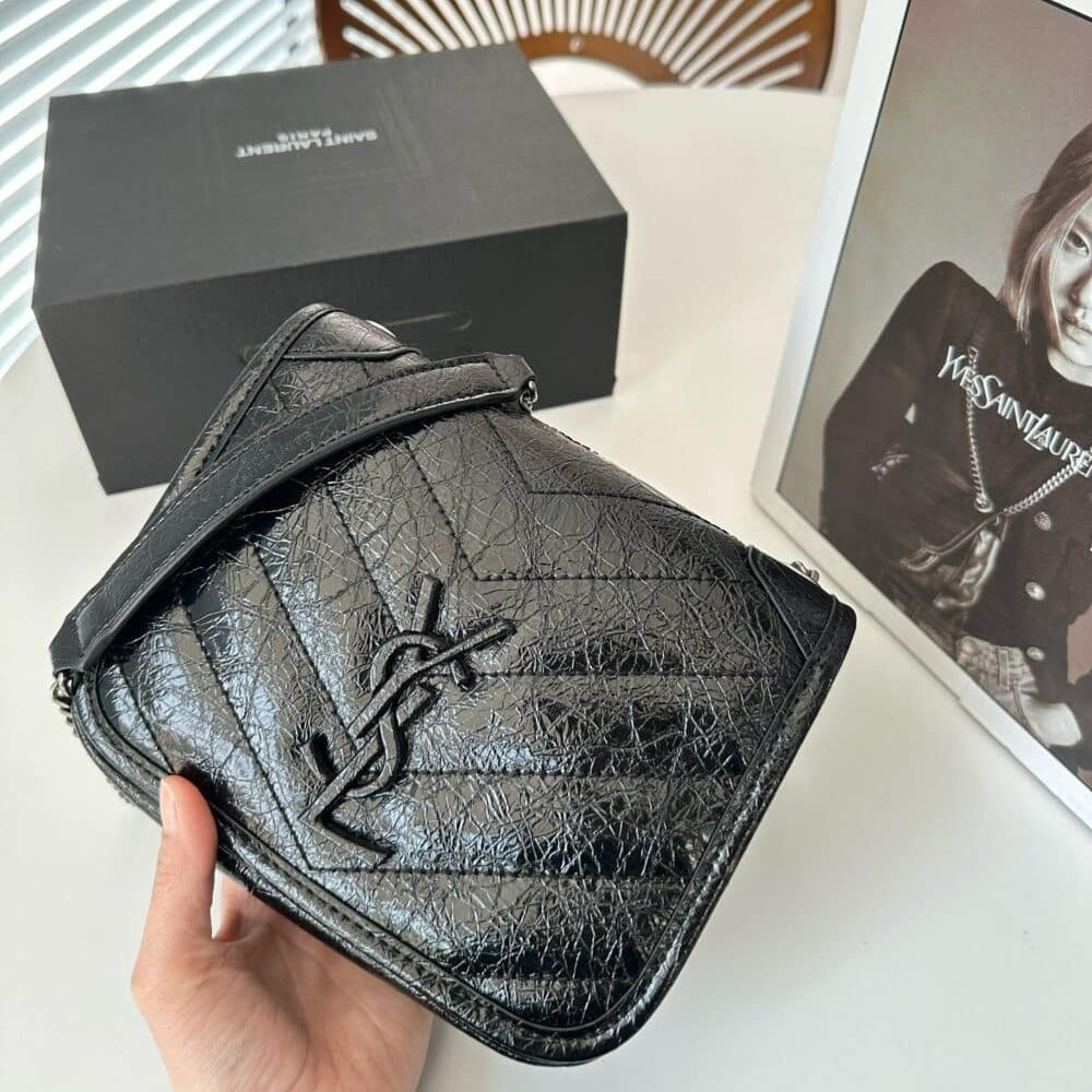 Saint Laurent Niki Vintage Leather Chain Wallet Black 19Cm 583103 0En04 1000