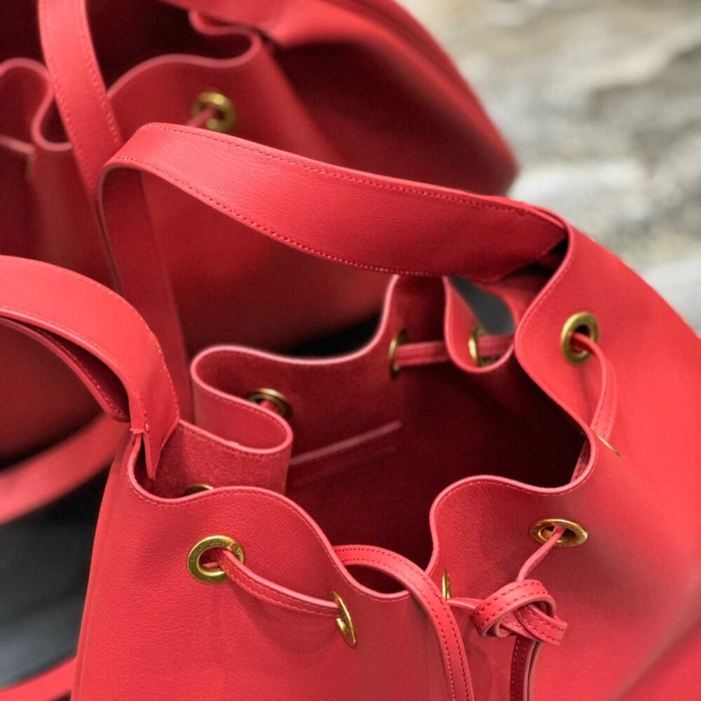 Saint Laurent Paris VII Large Flat Hobo Bag In Smooth Leather Bag Red 44Cm