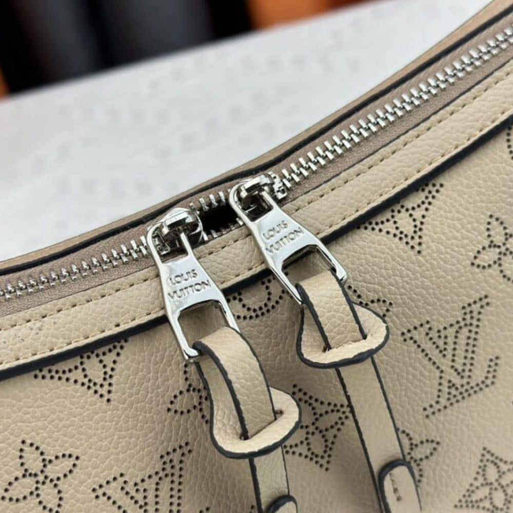 Louis Vuitton Hand It All PM Galet Gray 29Cm M24255