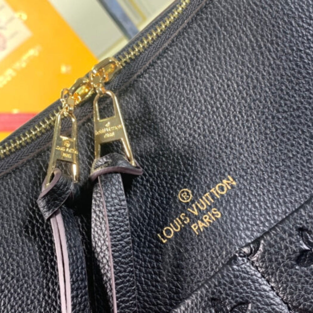 Louis Vuitton Maida Hobo Bag Black 32Cm M45522