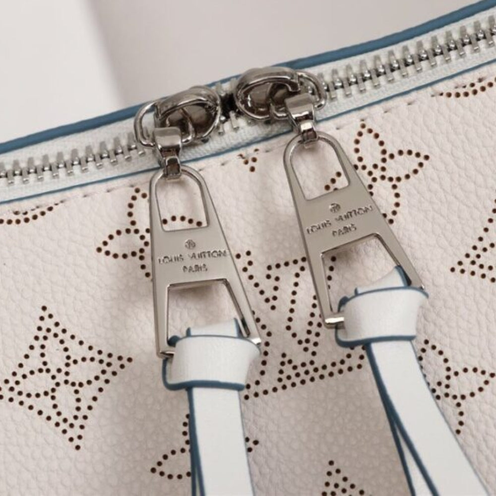 Louis Vuitton Beaubourg Hobo MM White 32Cm M58482