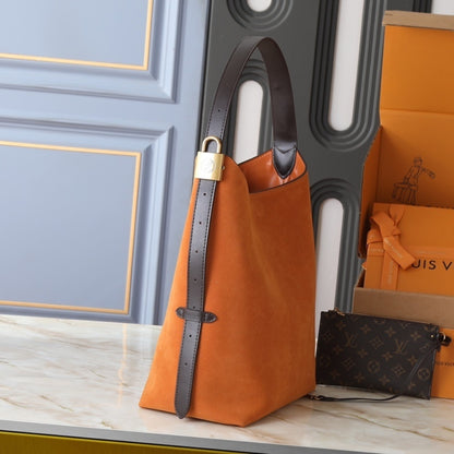 Louis Vuitton Hobo MM Tan 35Cm M25516