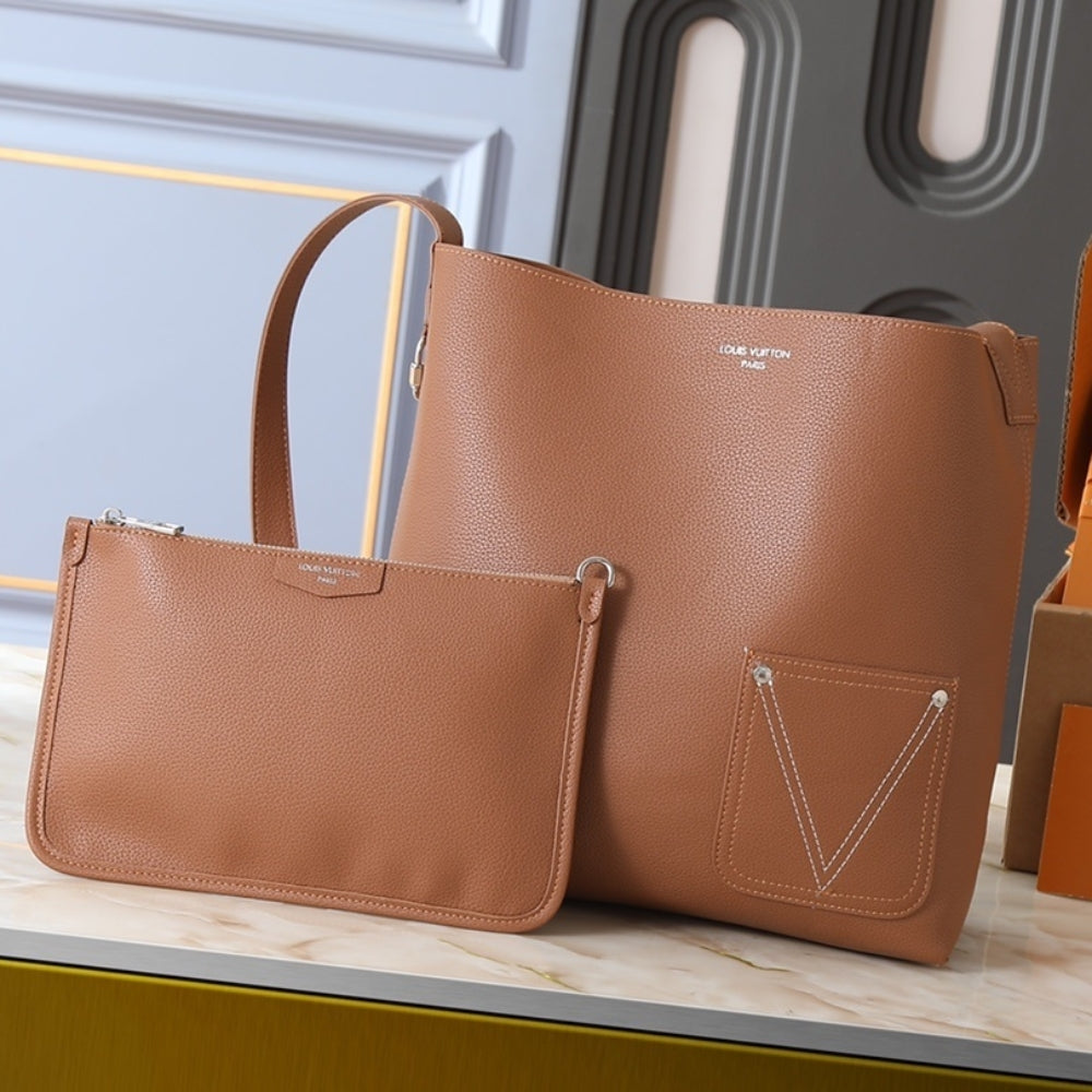 Louis Vuitton Verso Hobo Tan 33Cm M26745