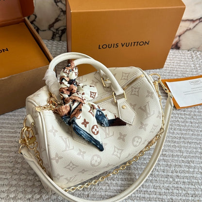 Louis Vuitton Speedy Bandoulière 25 Cream 25Cm M26690