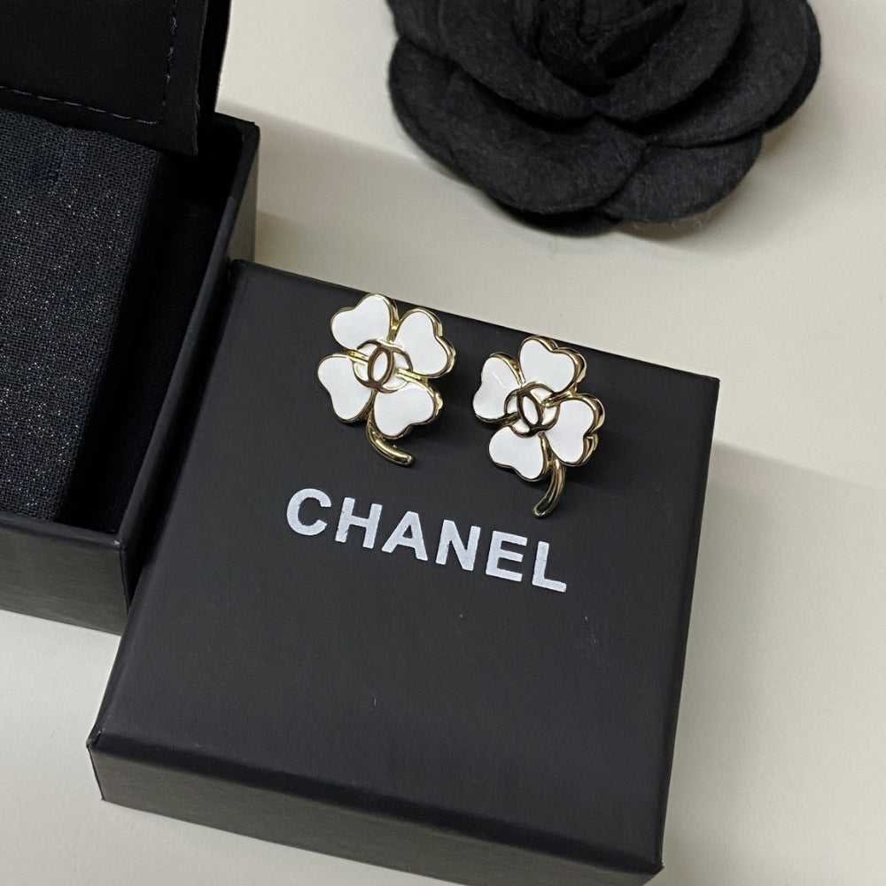 Chanel Stud Earrings In Gold Metal With Resin Hardware Abf317 B19851 Nafgv