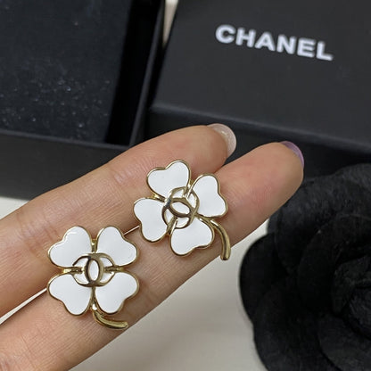 Chanel Stud Earrings In Gold Metal With Resin Hardware Abf317 B19851 Nafgv
