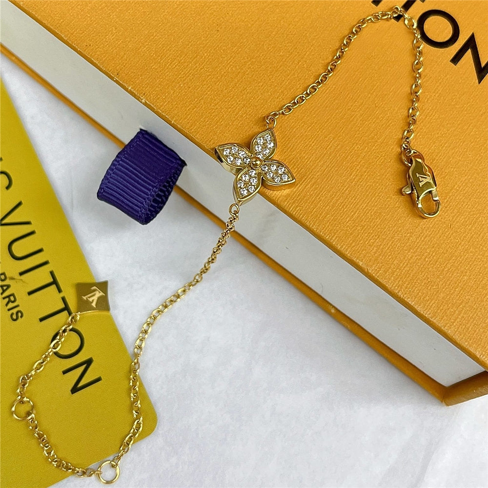 Louis Vuitton Star Blossom Bracelet Gold Q95666